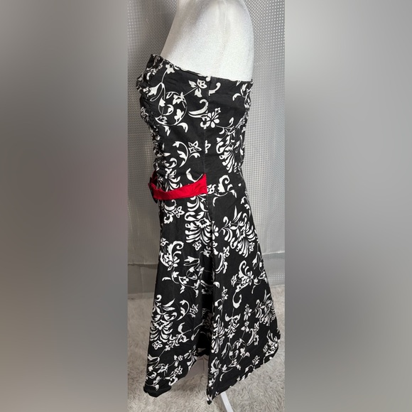 Ruby Rox 13 Belted Strapless Cotton Rockabilly Style Dress - Picture 5 of 9